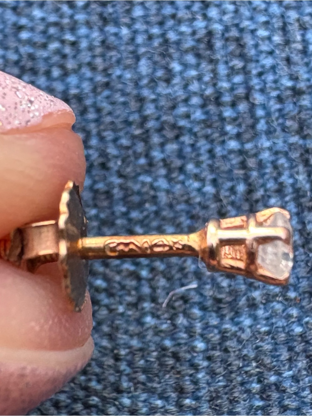 14K Diamond stud earrings - Picture 4 of 6